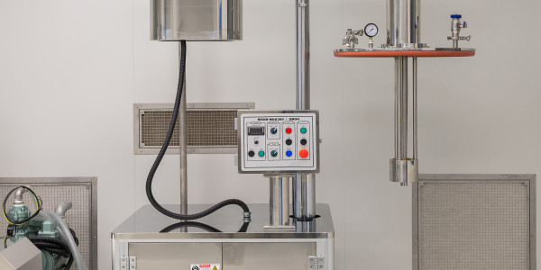 Tuberos · Instalación / Mantenimiento Tuberías Industriales en Madrid · Montaje de tuberías para transportar líquidos, gases o productos químicos